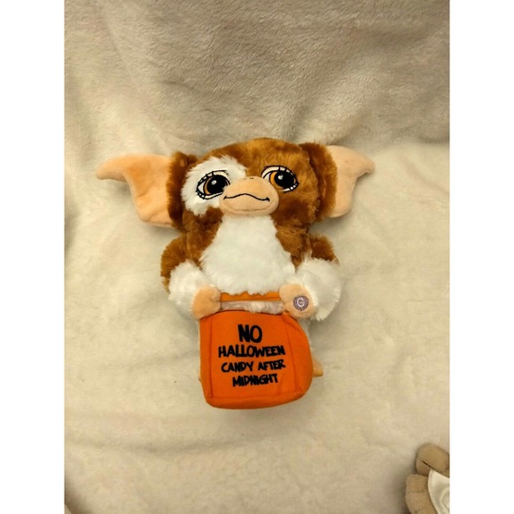 Gremlins Gizmo Plush Animated Musical 9" - Picture 2 of 11